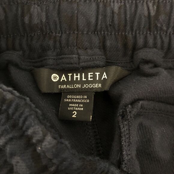 Athleta Stratum Camo Navy Elastic Waist Stretch Farallon Jogger Pants Sz 2 - Picture 6 of 14